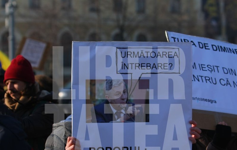 UPDATE | Peste 220.000 de oameni au ieșit joi în stradă, în București și în alte 70 de orașe | FOTO&VIDEO