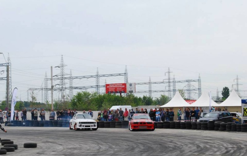 Celebrităţile vor trăi senzaţii tari pe circuit la Grand Prix-ul de drift de la Bucureşti