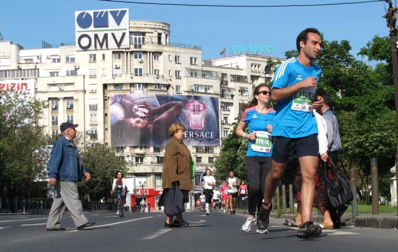 10.000 de oameni vor participa duminică la Semimaratonul Internațional București