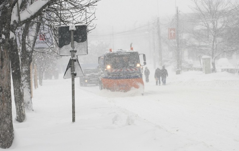 Traficul este închis pe A2 Bucureşti- Feteşti. Află ce alte restricţii sunt impuse în continuare din cauza vremii