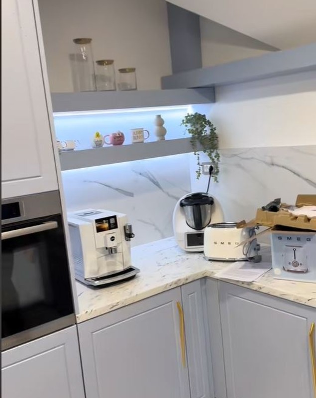 Imagini din noua casă a lui Culiță Sterp. Daniela Iliescu are un dressing doar pentru ea