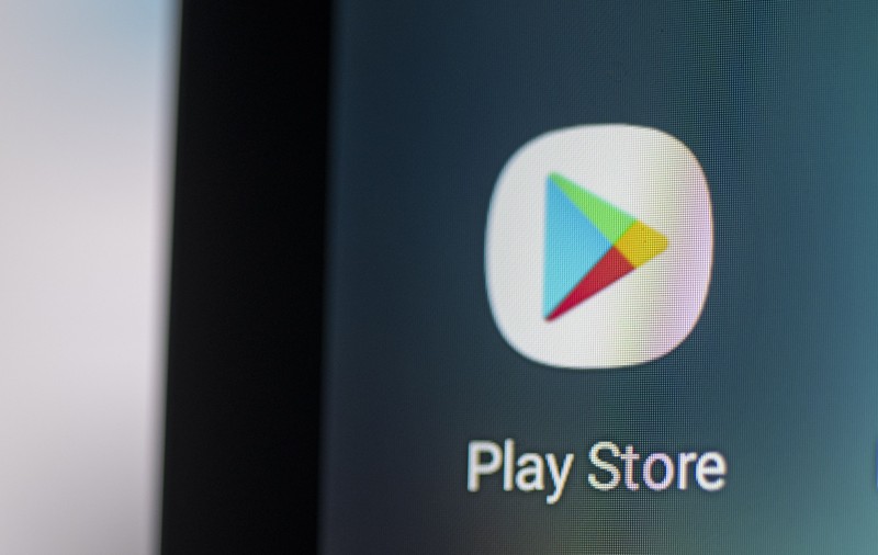 Play Store permite acum utilizatorilor descărcarea simultană a mai multor aplicații