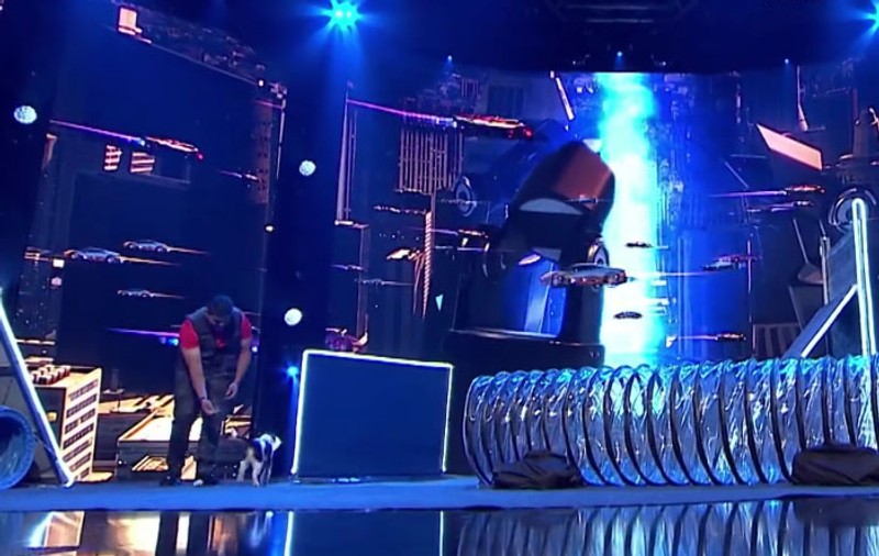 Atilla a impresionat publicul la ”Românii au talent” cu... patru lăbuțe. Numărul de dresură canină