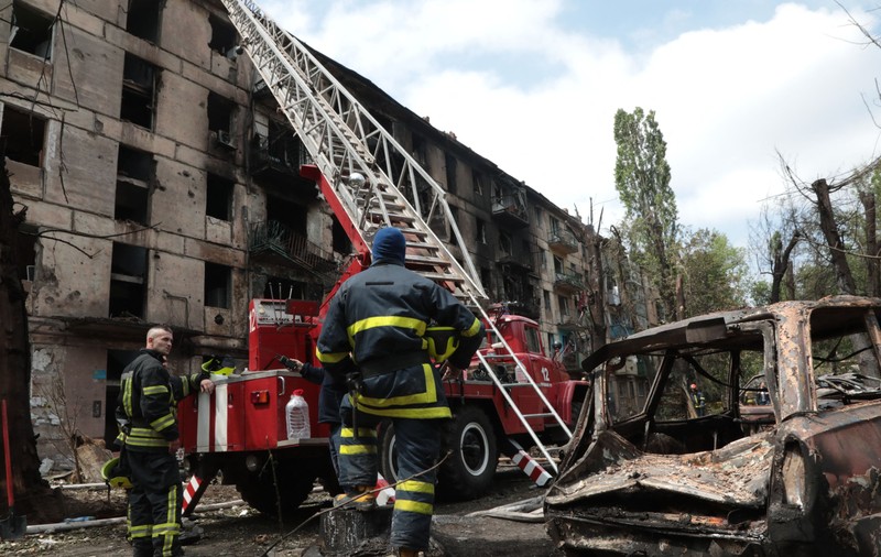 Război în Ucraina, ziua 523 | Rușii au lansat atacuri asupra orașului natal al lui Zelenski, Krivoi Rog, dar și asupra Hersonului. Bilanțul victimelor