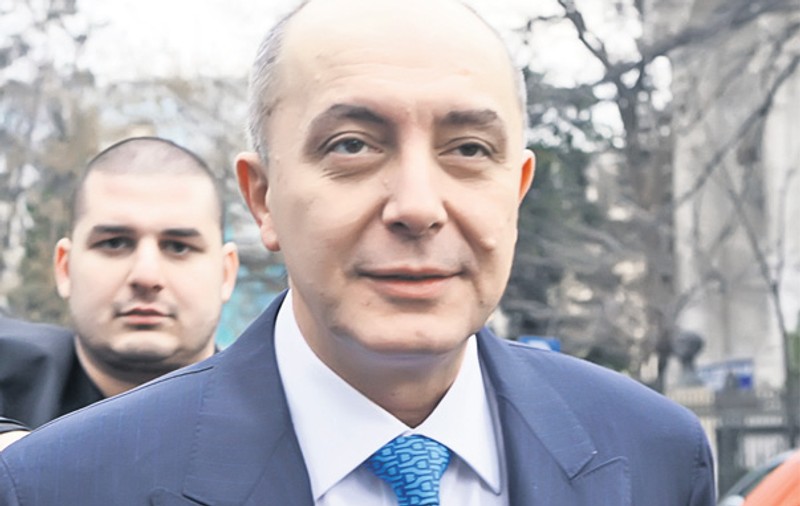 Milionarul Puiu Popoviciu îşi lasă nevasta pentru iubita gravidă: divorţ de 500.000.000 €