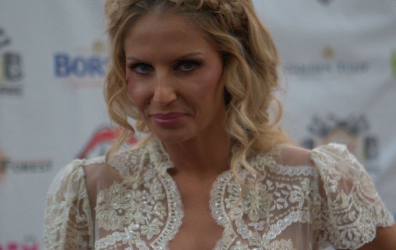Andreea Bănică îi caută "fetiță" cățelului ei