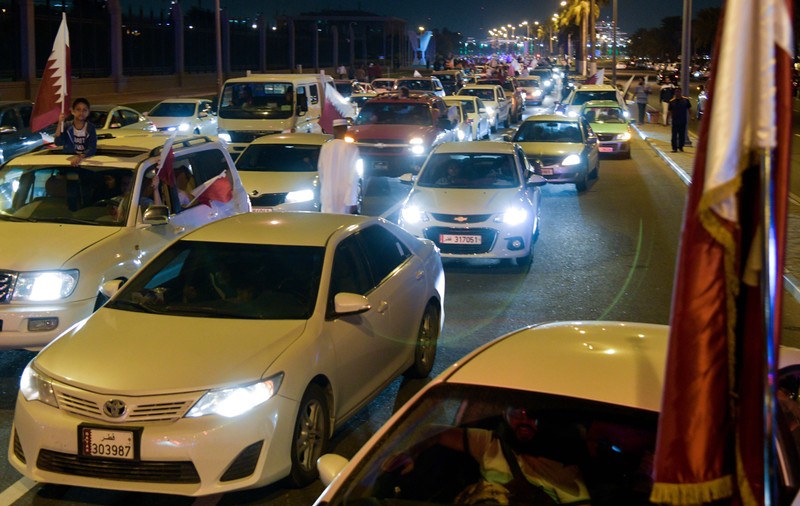 Suporterii naționalei de fotbal din Qatar au sărbătorit pe străzi câștigarea Cupei Asiei | GALERIE FOTO&VIDEO