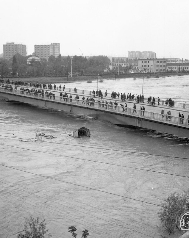 Inundațiile catastrofale din mai 1970. A plouat în Transilvania cât să acopere toată România cu un strat de opt centimetri de apă