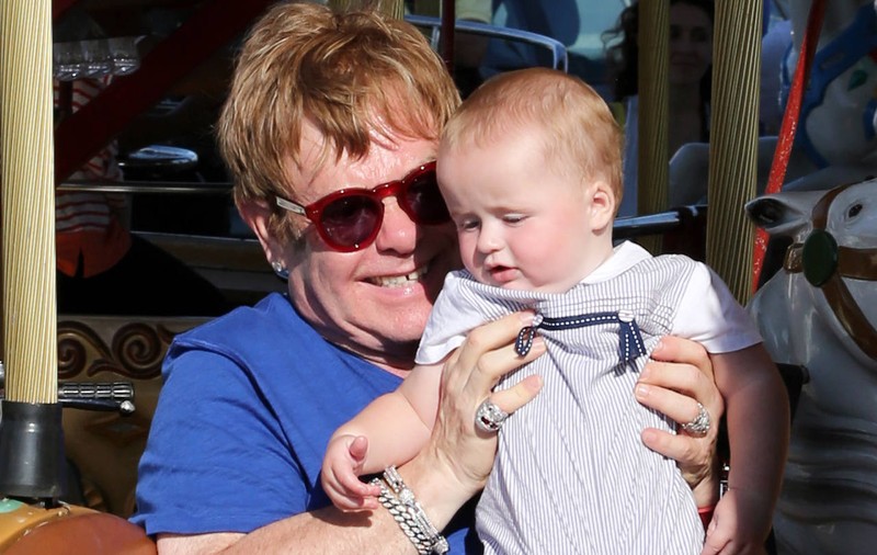 Boicot inedit al lui Elton John pentru a-și apăra copiii concepuți in vitro 