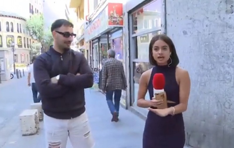 Românul care a pipăit o jurnalistă în direct, în Spania, a fost eliberat. Cum a motivat decizia tribunalul