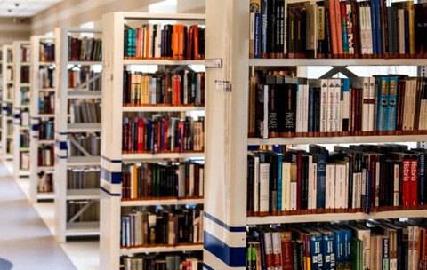 O revistă împrumutată s-a întors la bibliotecă după 132 de ani. Ce amendă ar fi trebuit plătită