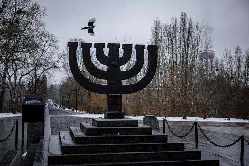 Memorialul Babi Iar nu a fost distrus, ci au fost avariate o clădire a muzeului și parcul dimprejur, conform BBC. Foto: Profimedia, din data de 2 martie 2022