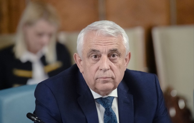 Petre Daea a depus azi jurământul ca ministru al agriculturii. Iohannis a semnat decretul