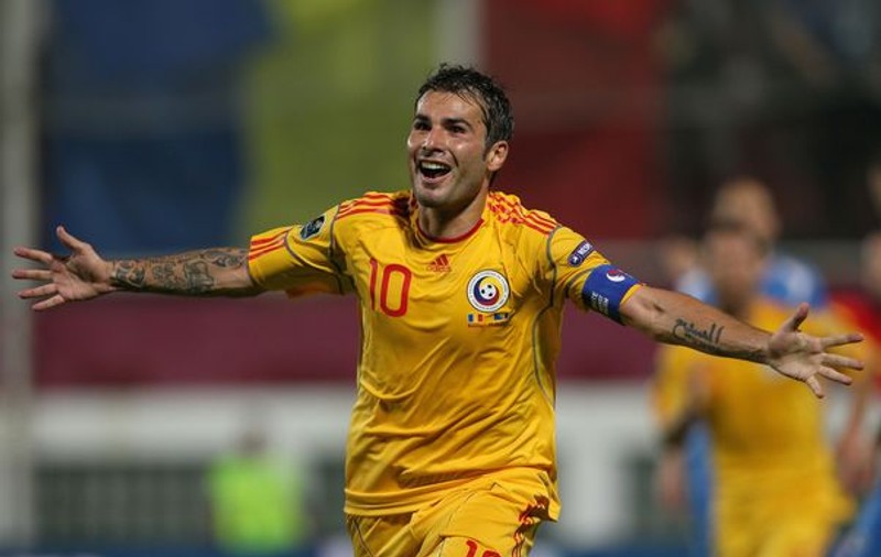 Mutu: "Vorbesc în fiecare săptămână cu nea Piţi, nu suntem certaţi"