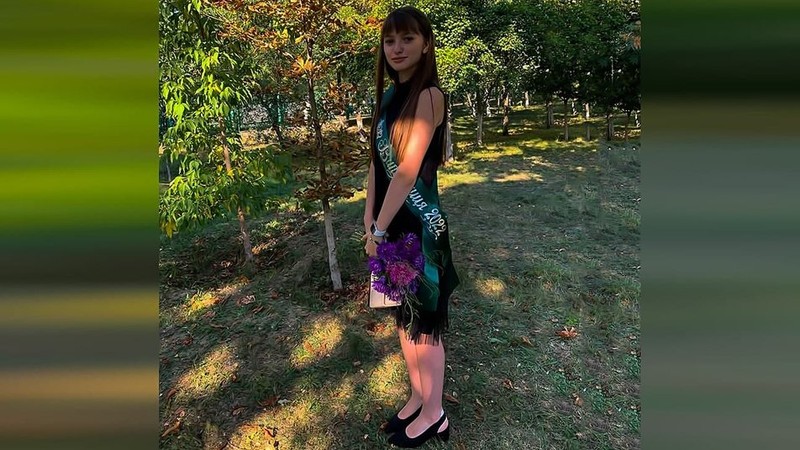 Elizaveta a câștigat concursul de miss din liceu