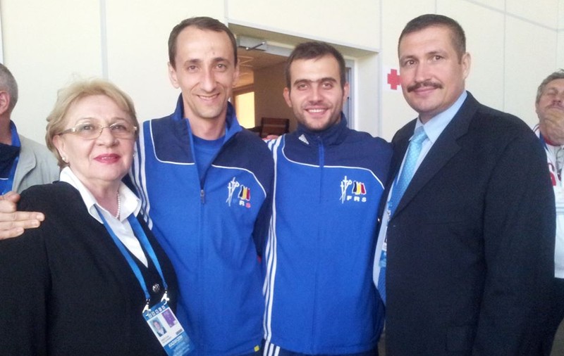 Campionii cutreieră ţara în căutarea viitorilor scrimeri