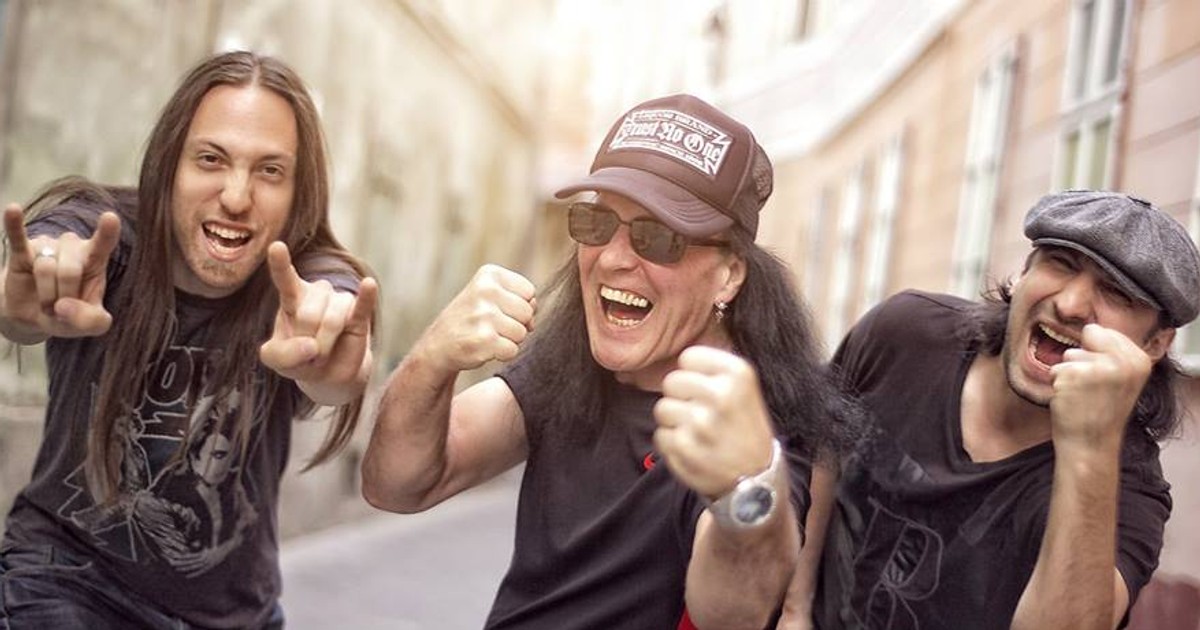 Nik Baydin (stânga), Dave Evans, Daniel Ignat