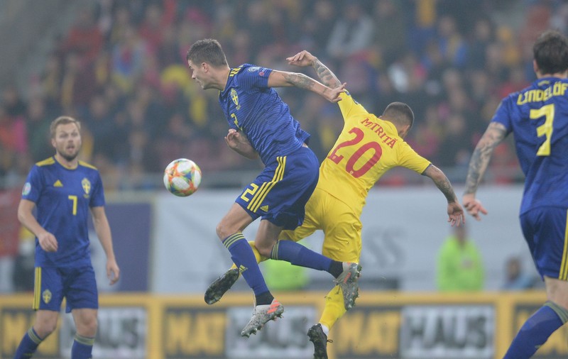 UEFA a decis că nu au fost scandări rasiste la meciul România - Suedia. FRF a fost totuși amendată