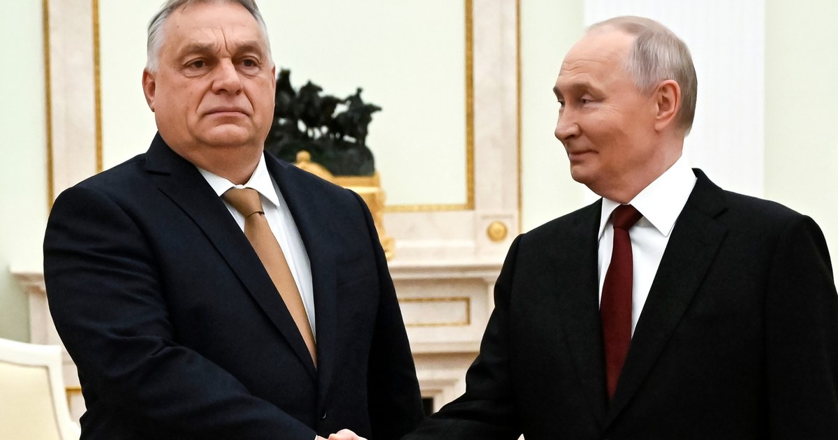 28 noiembrie 2025, Moscova - Viktor Orban (stânga), primit de Vladimir Putin. Premierul ungar este considerat un cal troian al Rusiei în UE și NATO Foto: Profimedia