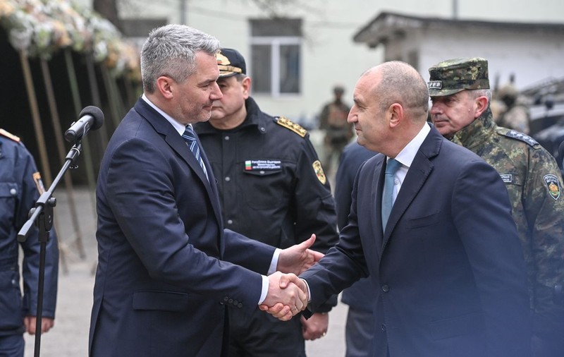 Karl Nehammer a promis Bulgariei un ajutor de două miliarde de euro după ce a inspectat granița bulgaro-turcă