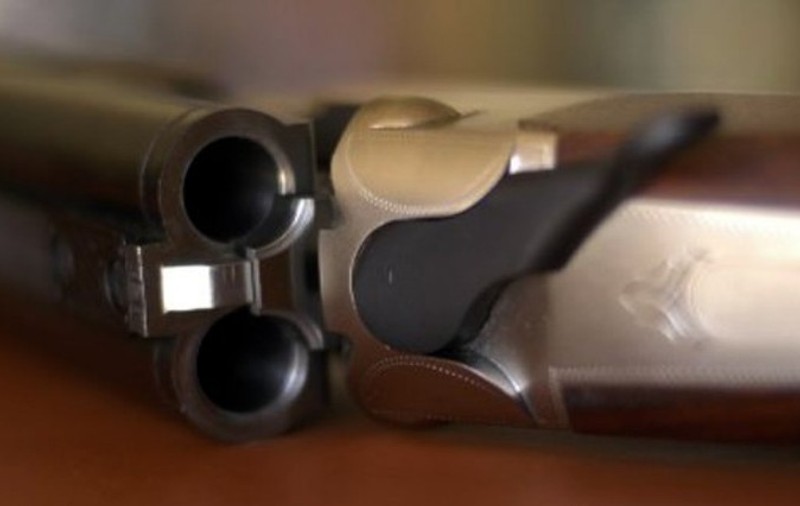 Un adolescent s-a împușcat cu arma de vânătoare  a tatălui său