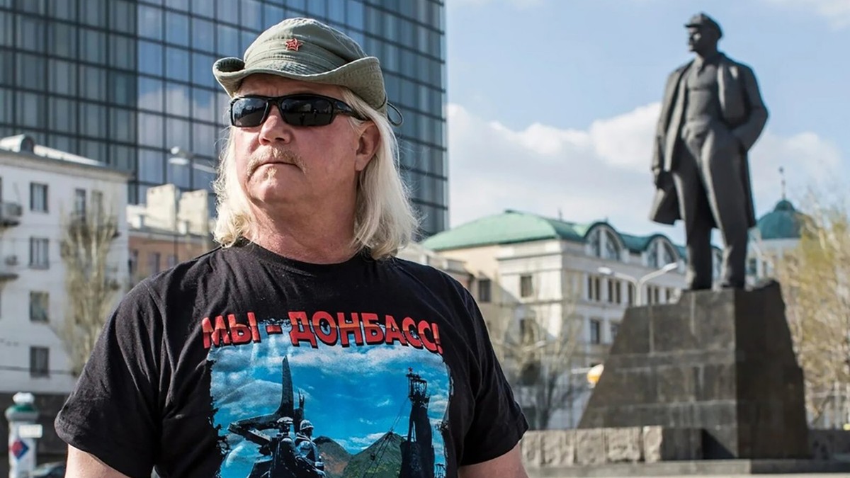 Russell Bentley (în imagine), un comunist declarat, a fost ucis de soldații pe care i-a apărat în reportajele sale de propagandă Foto: Profimedia