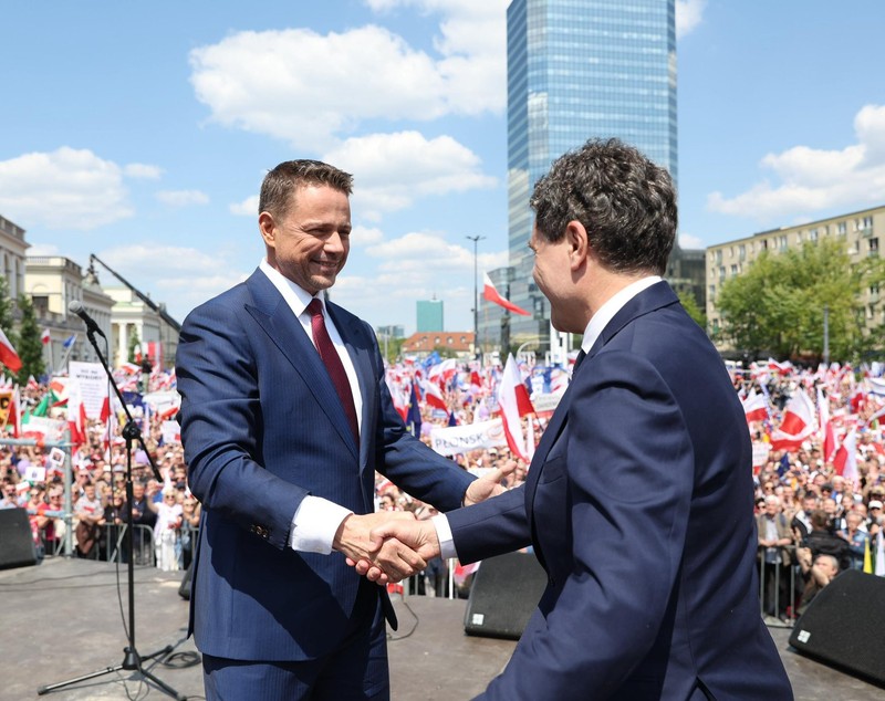 Discursul în limba română ținut de Nicușor Dan la Varșovia, la mitingul electoral de susținere pentru Rafal Trzaskowski | VIDEO