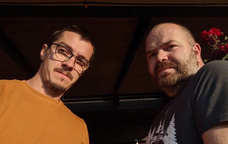 Cum și-a găsit fericirea la sat un cuplu de bărbați LGBT. „Ne-am ambiționat să ne căsătorim acasă!”