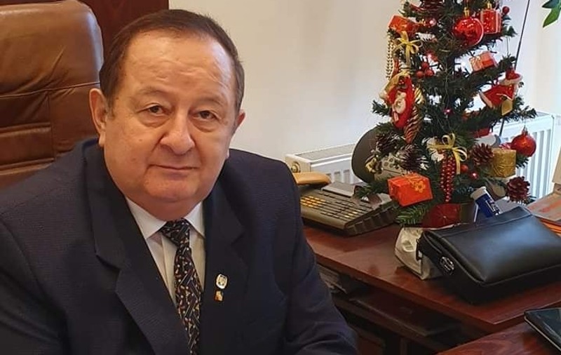 Dan Ilie Morega, dus din nou la Psihiatrie după ce a fost prins a șasea oară fără permis și a agresat o jurnalistă care îi cerea explicații. Procurorii cer arestarea fostului prefect