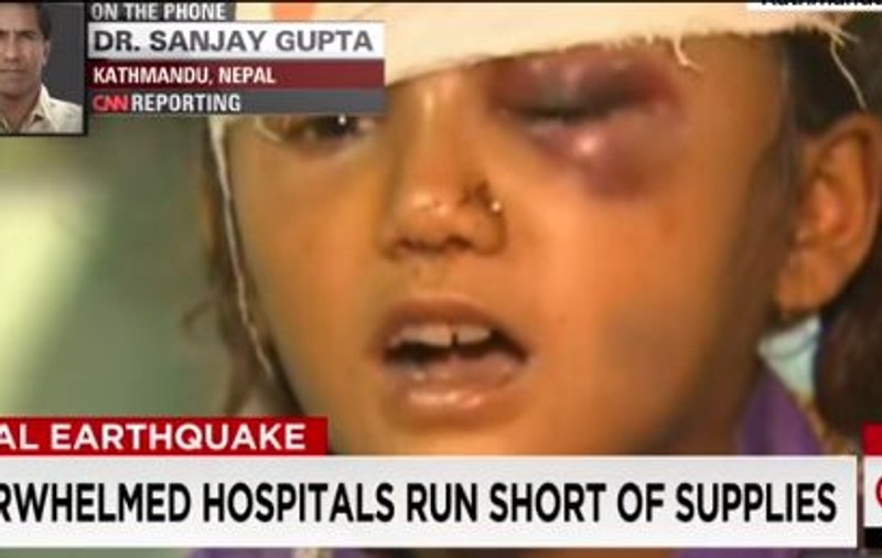 Supravieţuitorii din Nepal, operaţi cu ferăstrăul: "E o situaţie gravă"