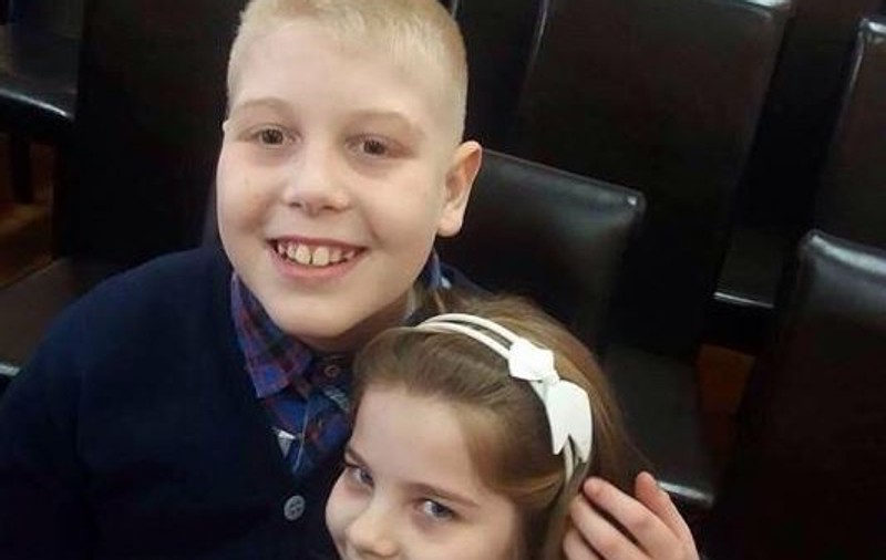 Ce s-a întâmplat cu auxiliarul școlar creat de o elevă din Bistrița pentru colegul său cu autism