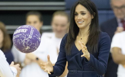 Meghan Markle a jucat baschet pe tocuri