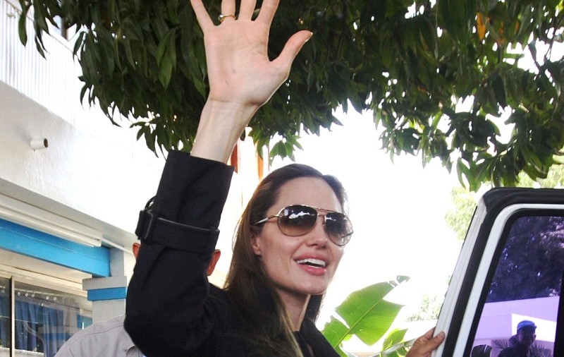 Angelina Jolie nu va adopta nici un copil din Haiti