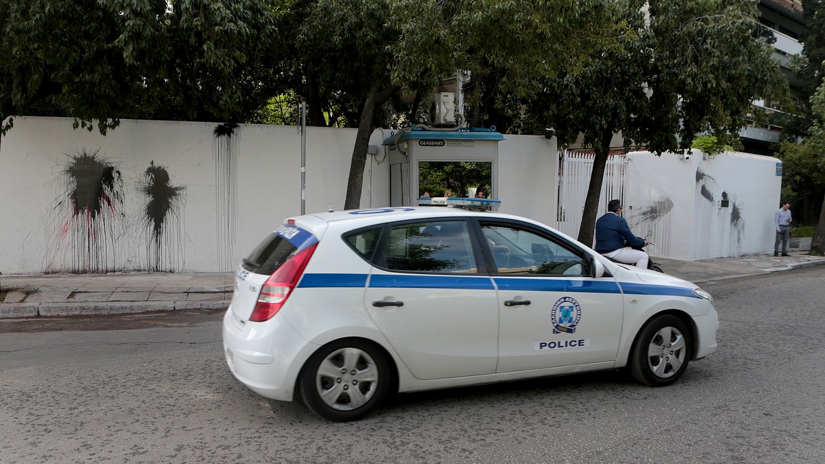 Un tânăr turc de origine kurdă a fost asasinat într-o cafenea în apropiere de Atena
