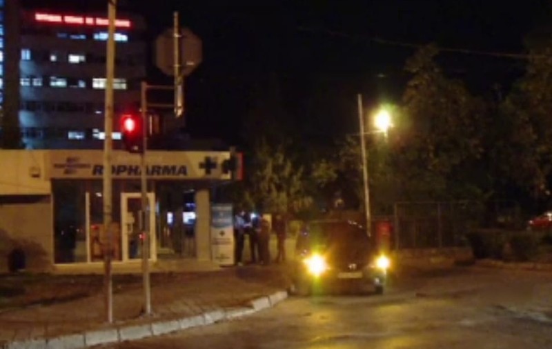 Un șofer beat a lovit intenționat cu mașina doi polițiști care l-au oprit în trafic
