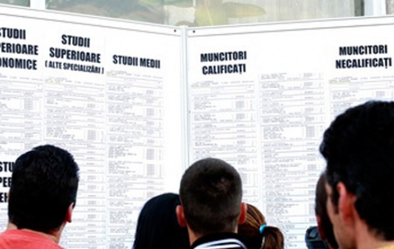 Peste 30.000 de LOCURI DE MUNCĂ VACANTE! Vezi în ce DOMENII te poţi ANGAJA!