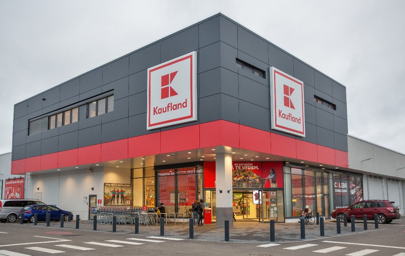Kaufland testează conceptul McDonald's în raioanele de alimente proaspete în supermarketurile din Germania: „Complet gratuit”