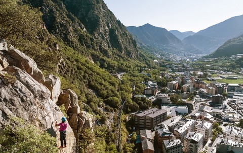 Țara din Europa care încearcă să-i convingă pe turiști să petreacă vacanțe mai lungi: majoritatea o vizitează doar pentru o zi