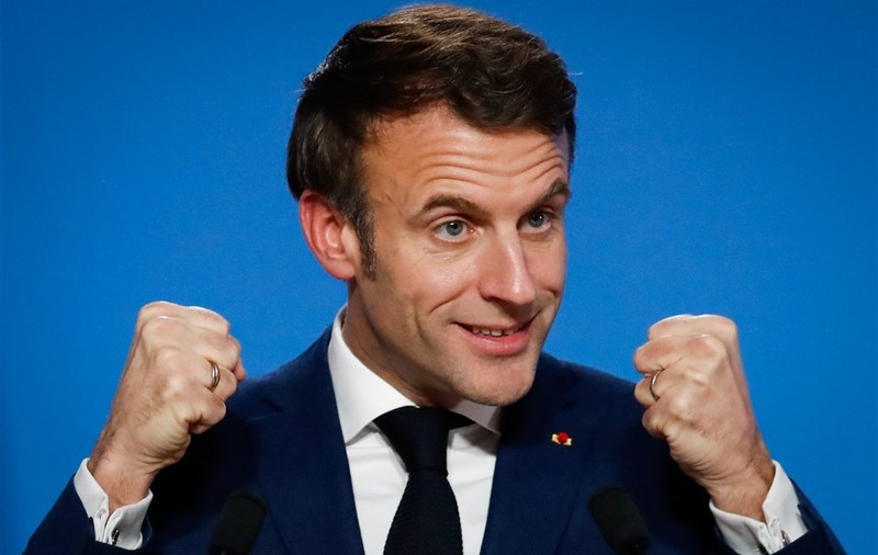 Emmanuel Macron merge din nou în Qatar pentru finala Cupei Mondiale. Cine îl însoțește