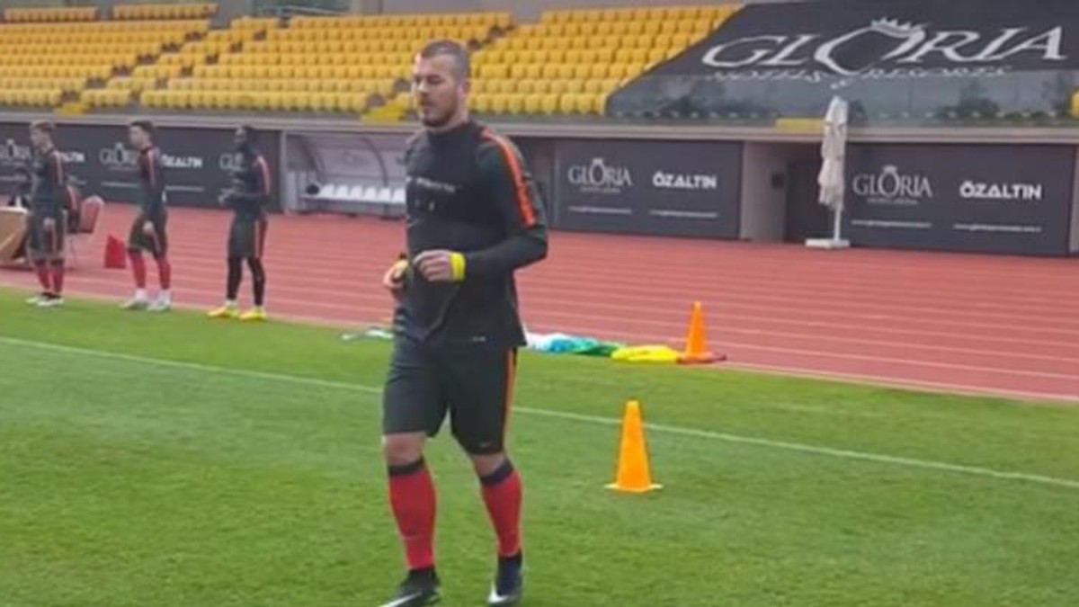 Alibec transpiră la antrenamente. Fotbaliștii Stelei fac pregătire fizică spartană în cantonamentul din Turcia