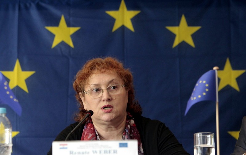 Avocatul Poporului, sesizare la CCR pe articole din Legea privind combaterea efectelor pandemiei COVID-19