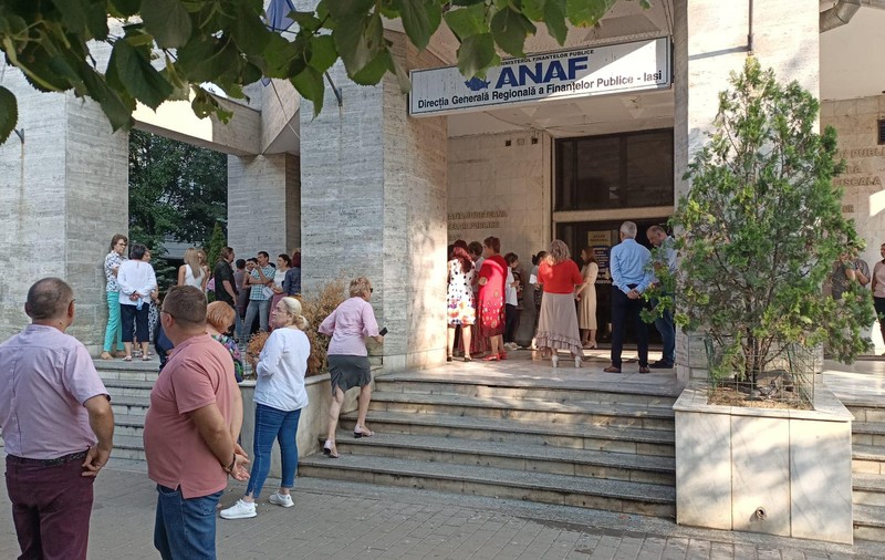 Proteste spontane la mai multe administraţii fiscale din ţară. Sindicaliștii din Finanțe: Sistemul fiscal românesc nu este funcțional