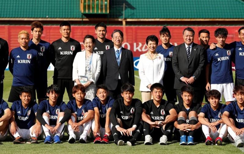 Prinţesa Takamado a Japoniei a mers în cantonament ”Samurailor albaştri” de la Campionatul Mondial de fotbal Rusia 2018