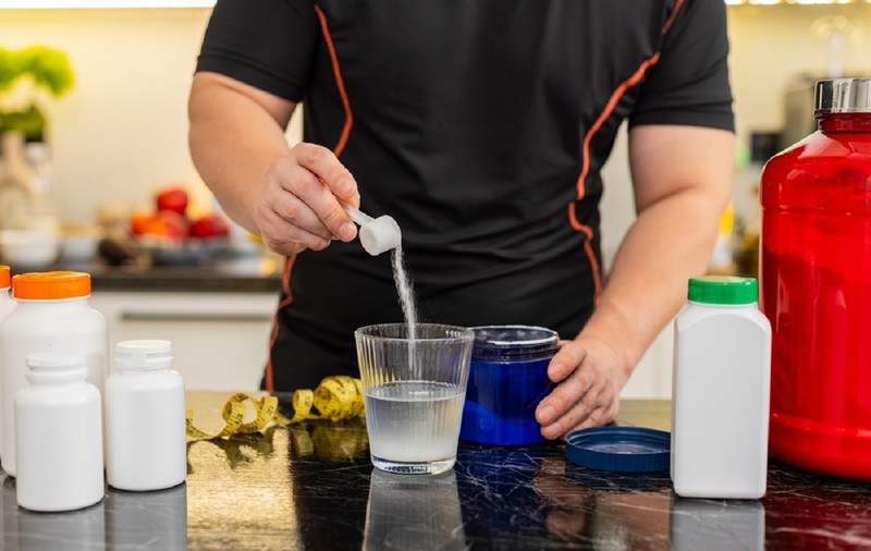 Ce sunt electroliţii în nutriţie. Cât de sănătoase sunt băuturile cu electroliţi