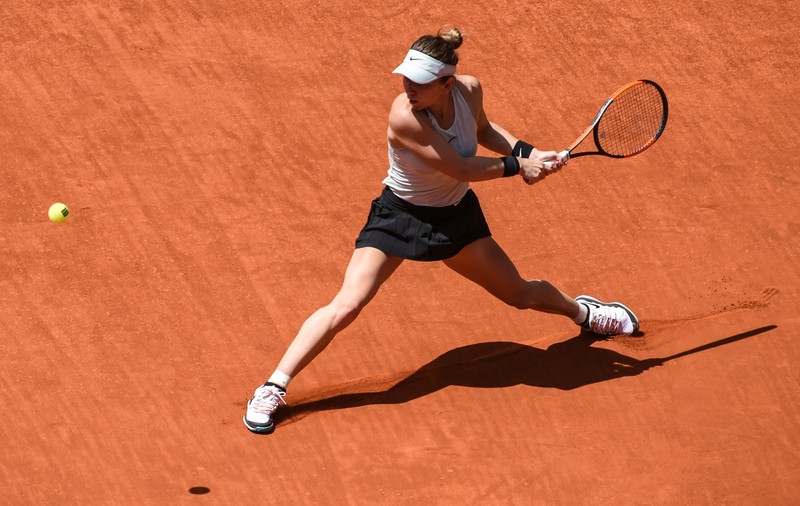 LIVETEXT Simona Halep a eliminat-o pe Elise Mertens, în turul II al turneului de la Madrid. Victorie în 71 de minute, fără să-și fi pierdut serviciul