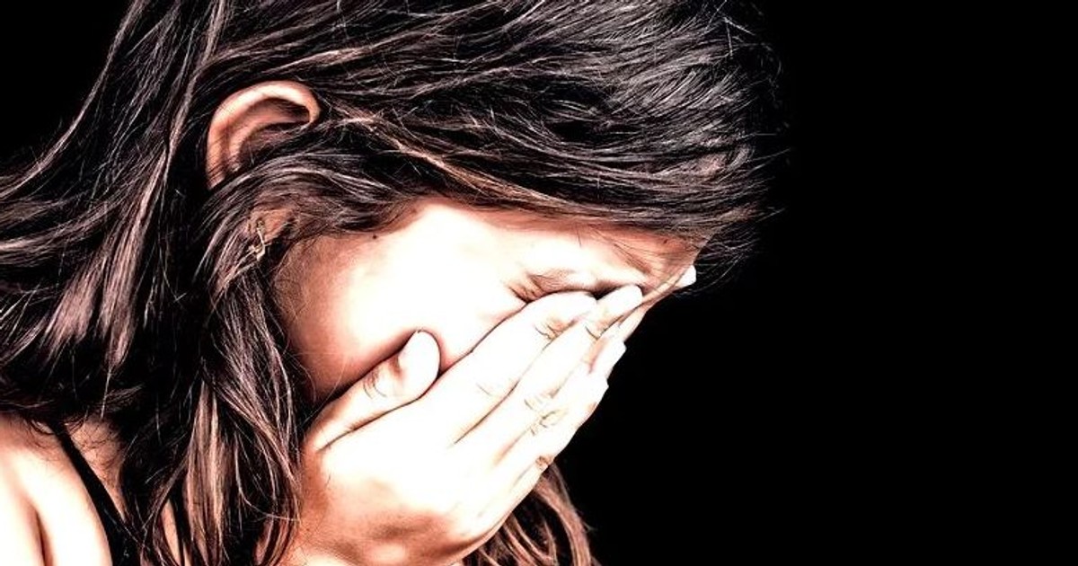 O fetiță de 11 ani, salvată de tatăl care o viola de la vârsta de 7 ani. Cum a fost descoperit bărbatul