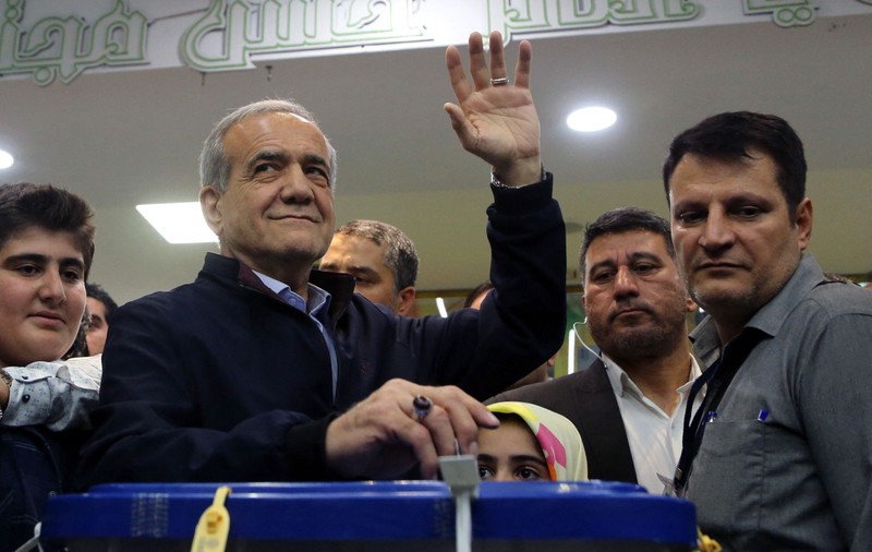 Alegeri prezidențiale în Iran. Rezultate finale: cine este Masoud Pezeshkian, reformatorul care poate produce surpriza în turul doi