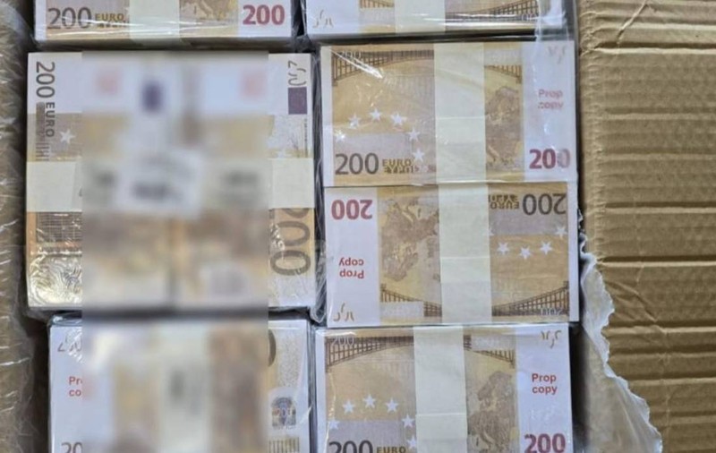 Val de glume, după ce s-a descoperit că bancnotele false din Constanța erau recuzită. Poliția Română: „Mai bine să fim ironizați”