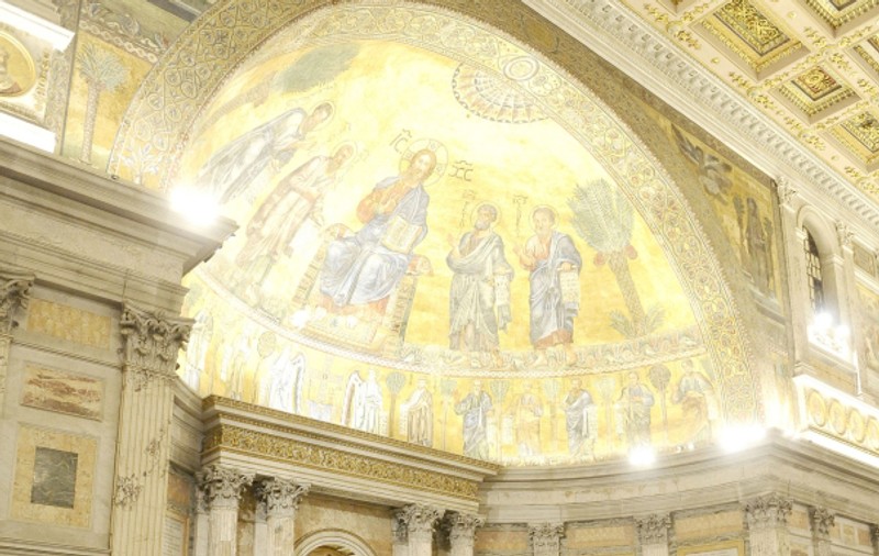 VIDEO | 100 de ţigani români care au ocupat ilegal Bazilica San Paolo de la Roma, plătiți de autoritățile italiene să plece