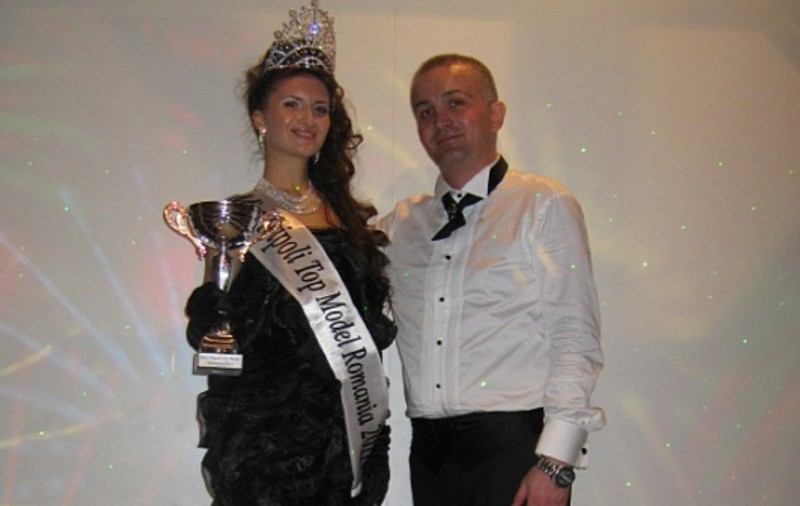 Prinţul Raţiu îi retrage fostei logodnice titlul Miss Tripoli: "Am aflat că face parte dintr-o reţea de prostituţie de 3 ani de zile"